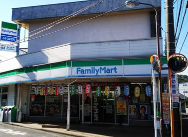 ファミリーマート 仙谷店の画像1