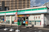 コンビニエンスストア ファミリーマート 秀栄町田小川店