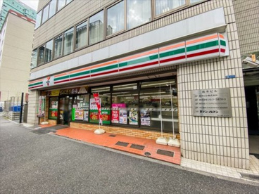 セブンイレブン 新宿東店の画像1