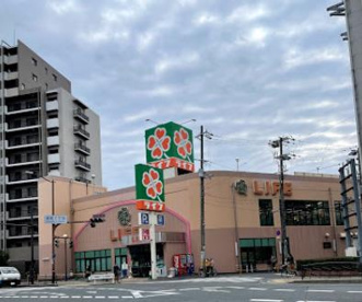 ライフ 吹田泉町店の画像1