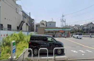 ファミリーマート 摂津庄屋店の画像1