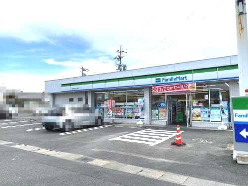 ファミリーマート 鈴鹿寺家五丁目店の画像