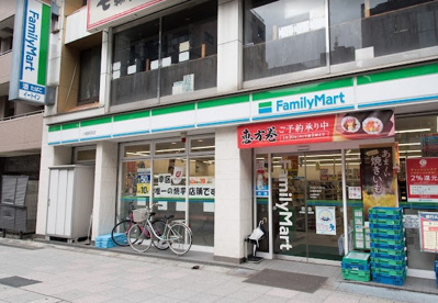 ファミリーマート 川崎駅西店の画像1