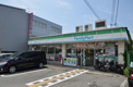 コンビニエンスストア ファミリーマート川西平野店