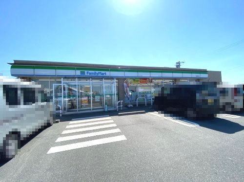 ファミリーマート 鈴鹿柳町店の画像