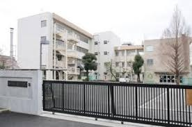 調布市立杉森小学校の画像1