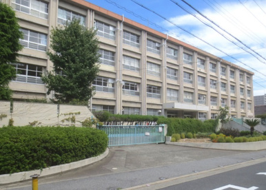 西宮市立平木中学校の画像1