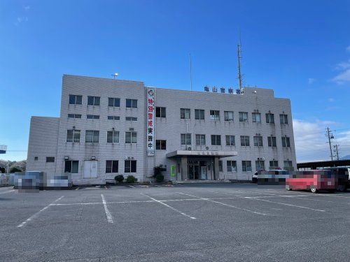 亀山警察署の画像