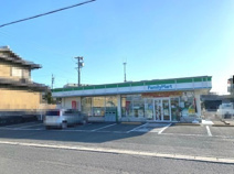 ファミリーマート 鈴鹿ひばりケ丘店