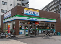 ファミリーマート 野口西糀谷産業道路店