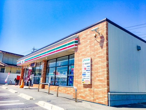 セブンイレブン 四日市河原田町店の画像