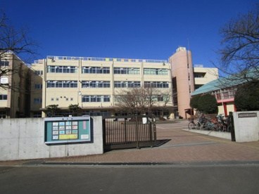 新座市立第四中学校の画像1