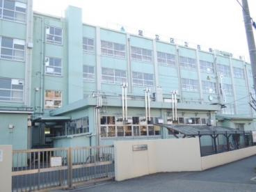 足立区立花畑中学校の画像1