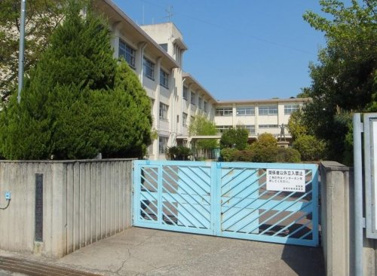 柏原市立玉手小学校の画像1