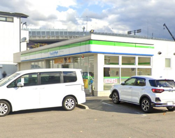 ファミリーマート 竹田松林町店の画像1