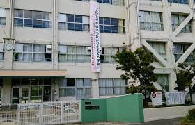 豊中市立庄内さくら学園中学校の画像1