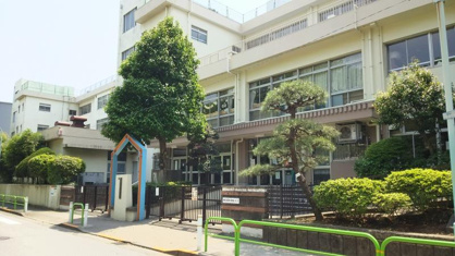 板橋区立新河岸小学校の画像1