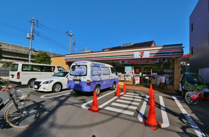 セブンイレブン 市川行徳駅西店の画像1