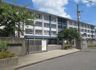 大阪府立高槻北高校の画像1