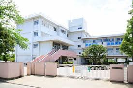 府中市立府中第八中学校の画像1