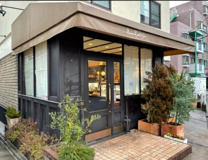 メゾン・ド・プティ・フール 本店