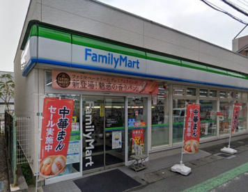 ファミリーマート　下総中山駅南口店の画像1
