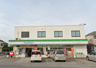 ファミリーマート　ルーキー丸山四丁目店の画像1