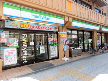 ファミリーマート小浦桜川1丁目の画像1