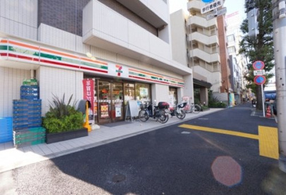 セブンイレブン 杉並和田3丁目東店の画像1