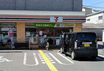 セブンイレブン 大阪桃谷5丁目店の画像1