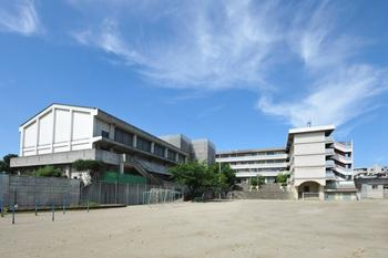 吹田市立南山田小学校の画像1