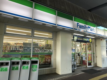 ファミリーマート 千葉大学前店の画像1