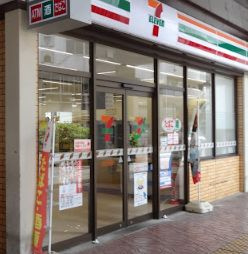セブンイレブン 近鉄河内永和駅前店の画像1