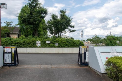 稲城市立向陽台小学校の画像1