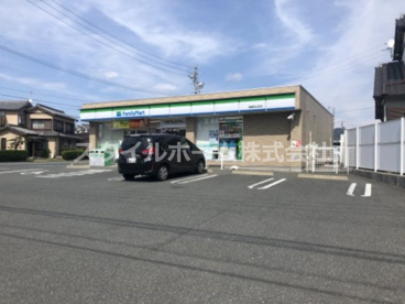 ファミリーマート 豊橋向山町店の画像1