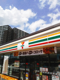 セブンイレブン 堺鳳南町3丁店の画像1