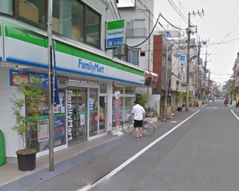 ファミリーマート 上井草駅東店の画像1