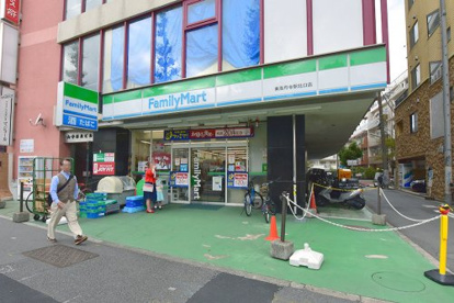 ファミリーマート 東高円寺駅北口店の画像1