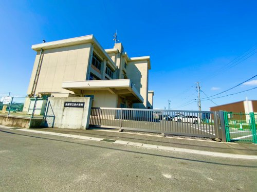 鈴鹿市立栄小学校の画像