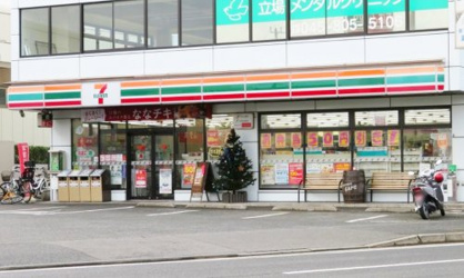 セブン-イレブン 横浜立場駅前店の画像1