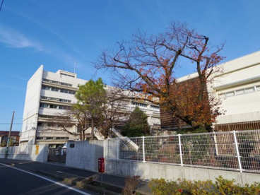 狛江市立狛江第二中学校の画像1