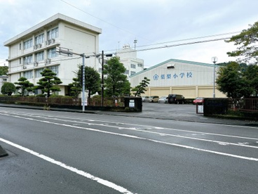 藤枝市立葉梨小学校の画像1