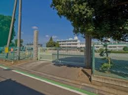 さいたま市立春岡小学校の画像