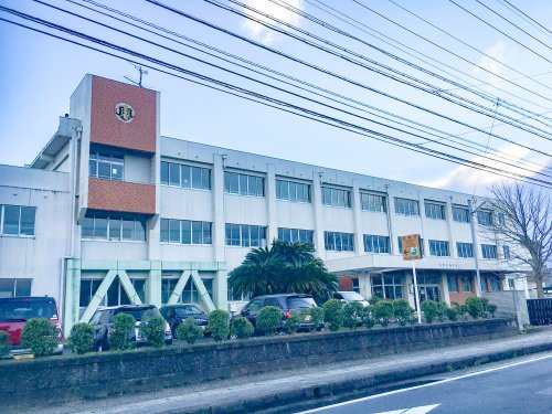 亀山市立亀山東小学校の画像