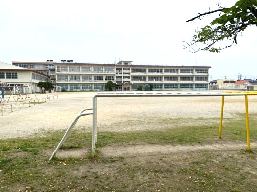 四日市市立楠小学校の画像