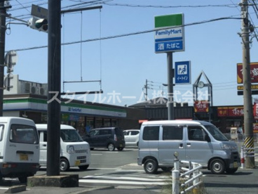 ファミリーマート 豊橋花田荒木店の画像1