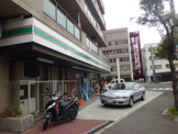 コンビニエンスストア ローソンストア100 尼崎南塚口
