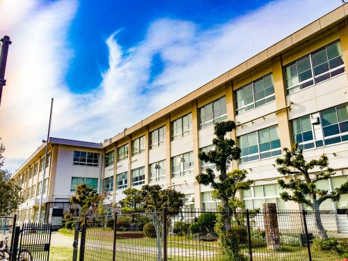 四日市市立四郷小学校の画像