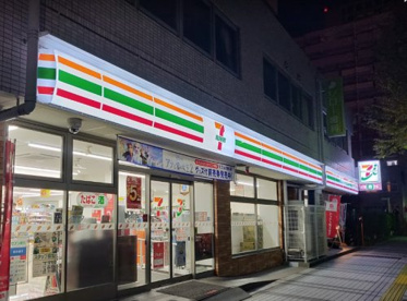 セブンイレブン川崎日新町店の画像1
