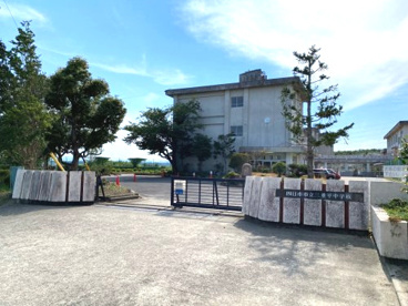 四日市市立三重平中学校の画像1